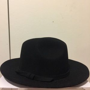 BANANA REPUBLIC BLACK FELT HAT